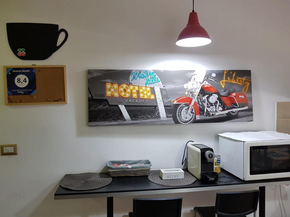 B&B Domus Ubaldi Roma Exterior foto