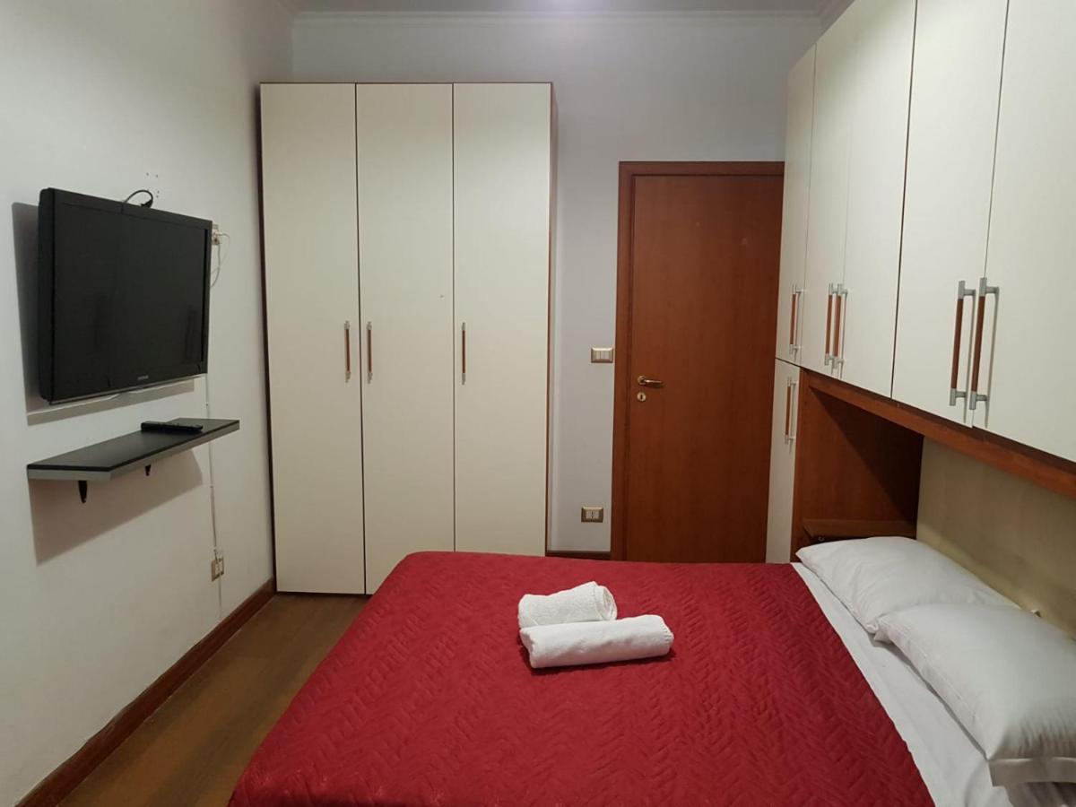 B&B Domus Ubaldi Roma Exterior foto